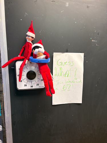 2 elves in the preschool room