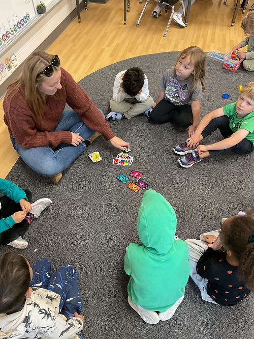 Learning the game UNO